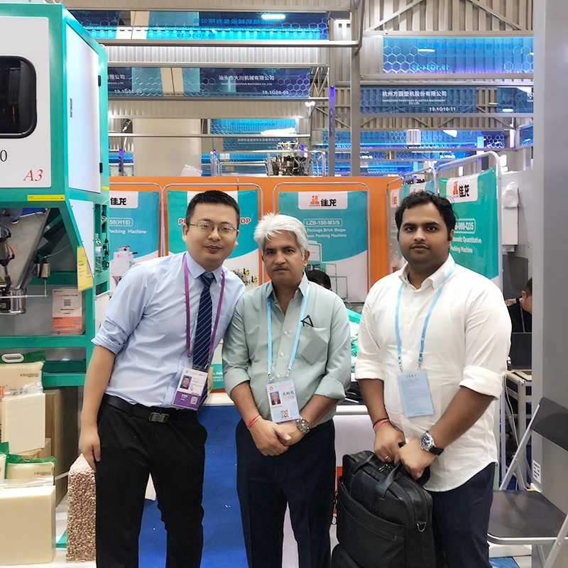 weighing and bagging machine