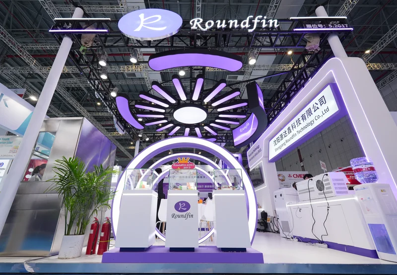 Roundfin exhibition booth at CMEF Spring 2026 Shanghai featuring full histopathology equipment lineup