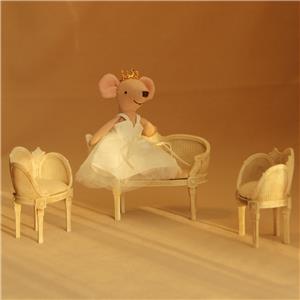 dollhouse miniatures