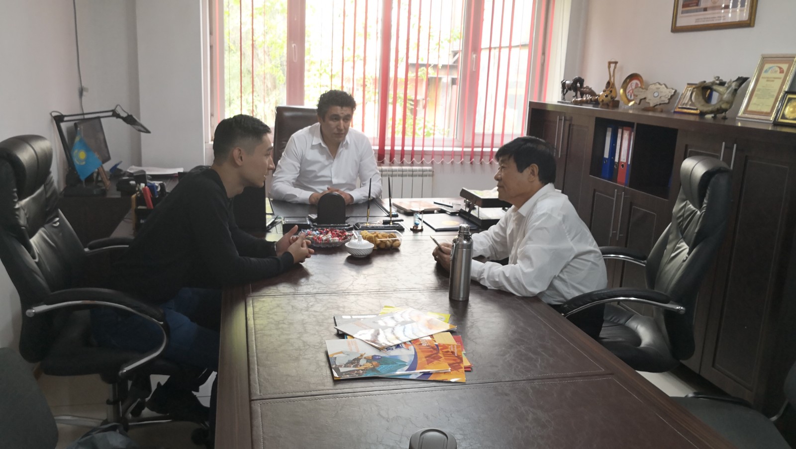 Jiahe Wood Industry product presentation at an overseas construction materials exhibition