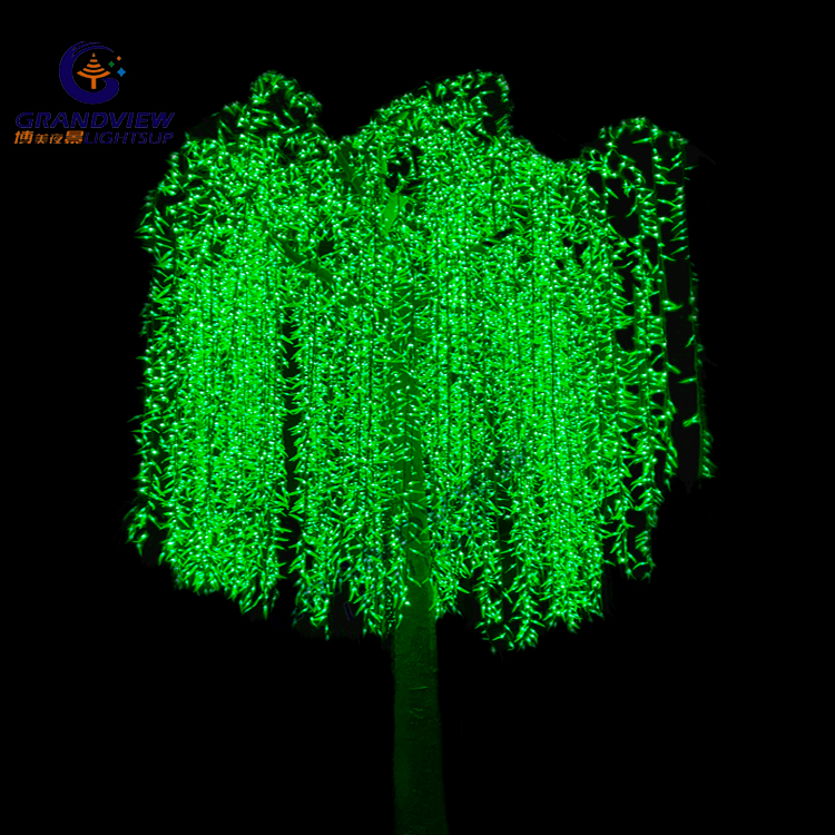 Outdoor tree light