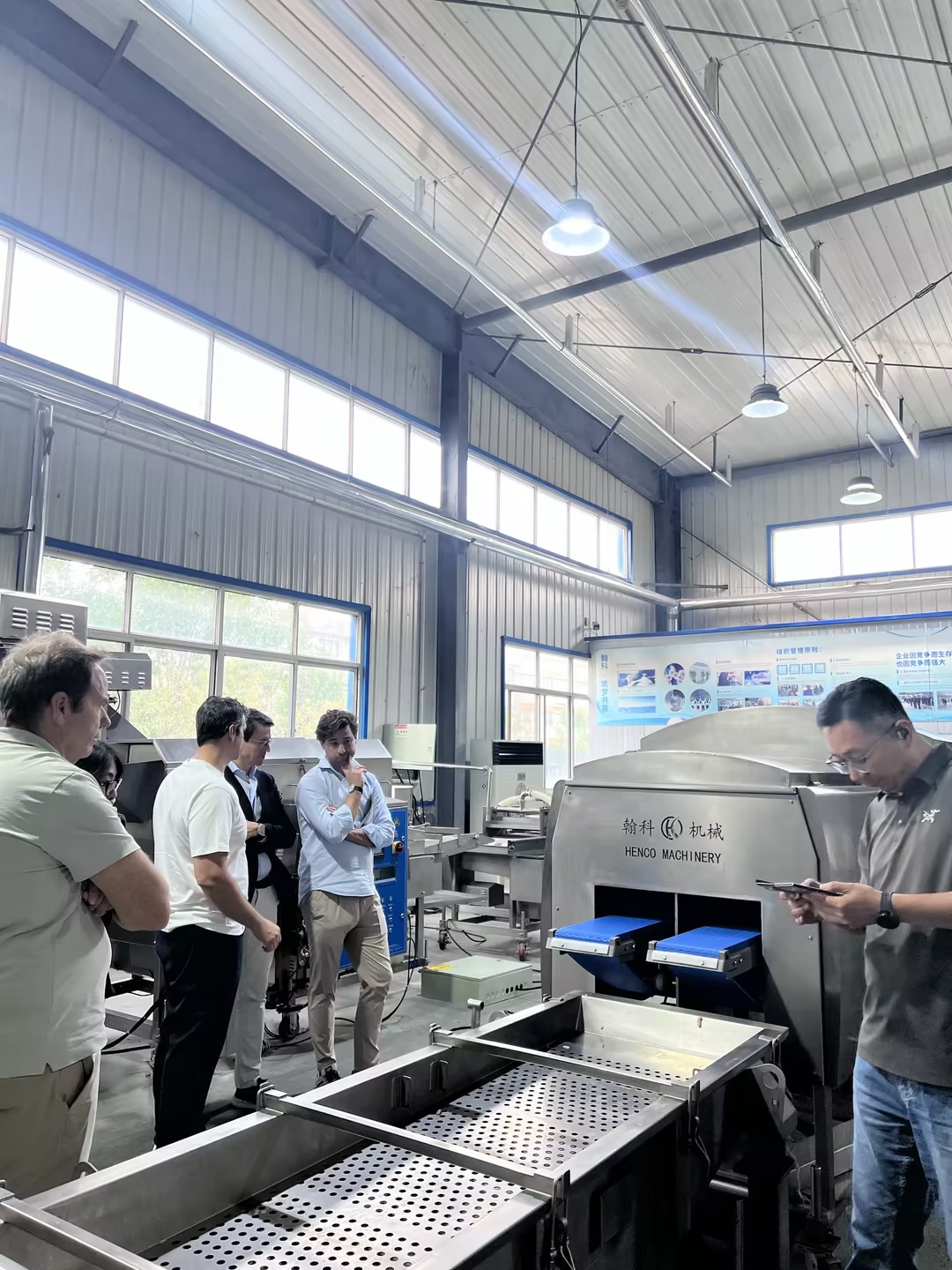 meat cutting machine