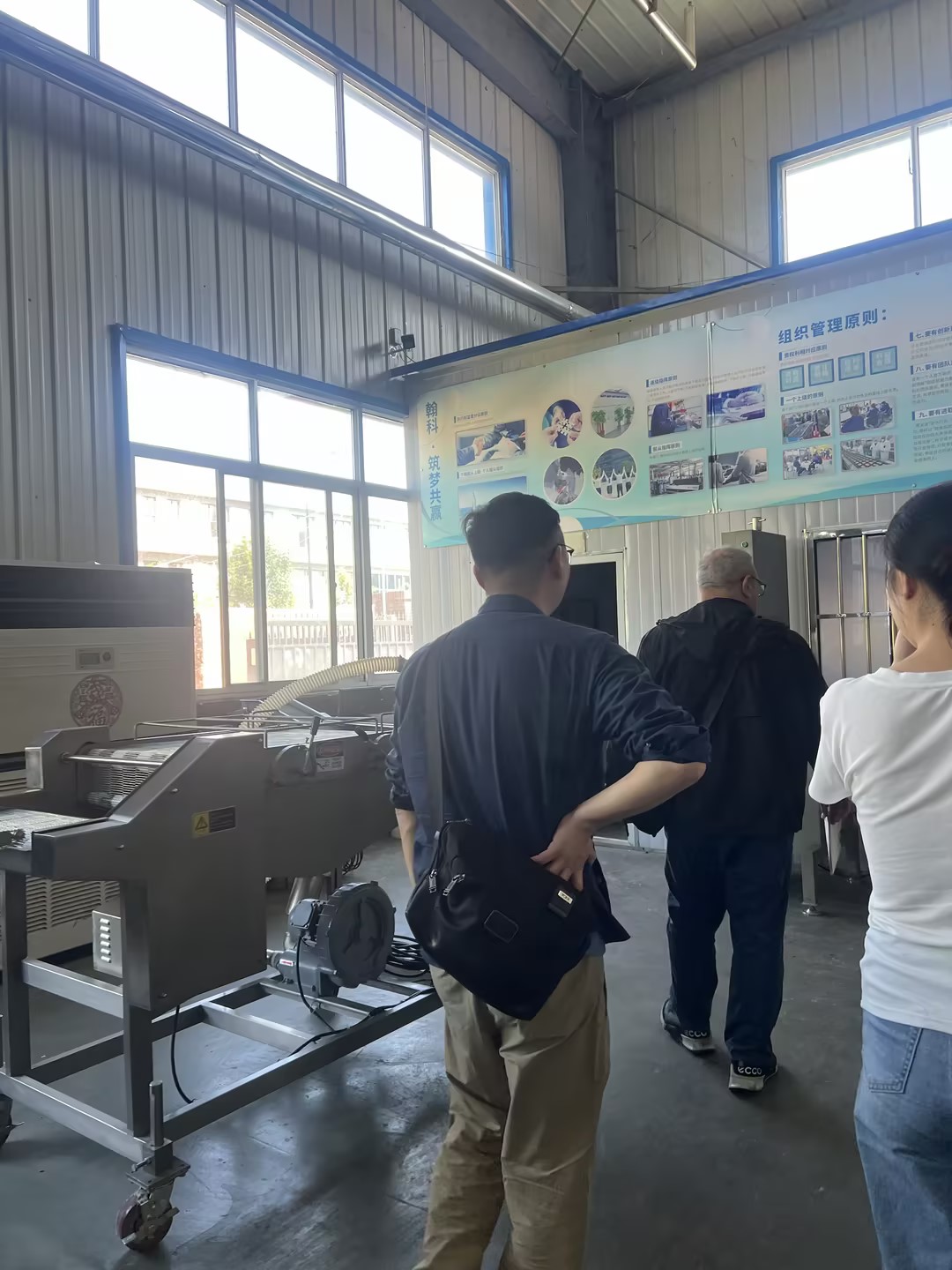 automatic bone sawing machine