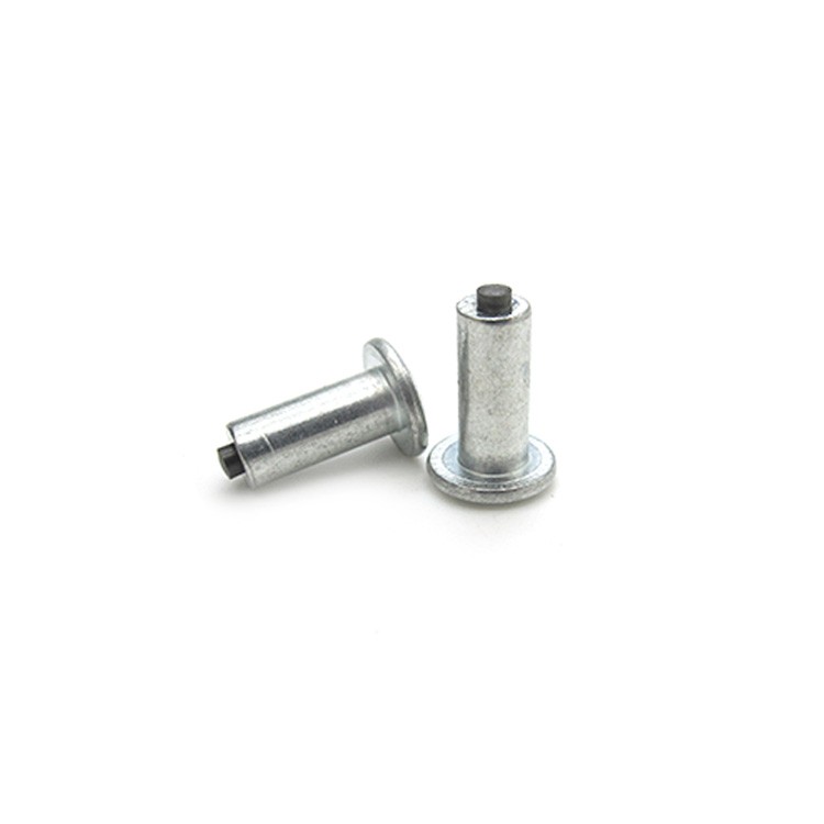 tungsten carbide studs