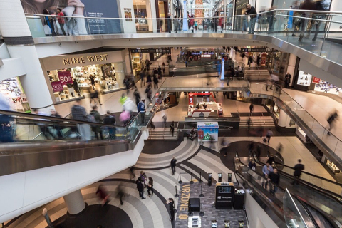 How AI People Counting Cameras Help Retail Stores Improve Daily Operations