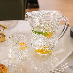 Transparent 1.3L PMMA pitcher with crystal-style surface texture